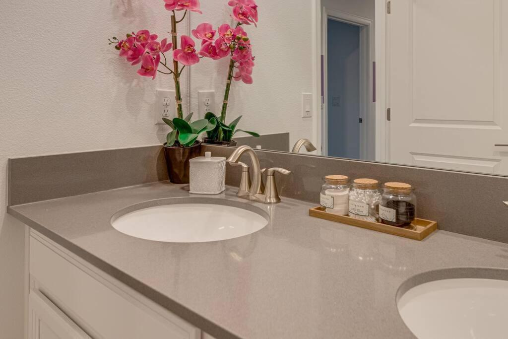 Newly Listed Townhouse Storey Lake, Free Waterpark Kissimmee Esterno foto